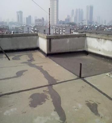 定南漏水维修 楼顶漏水是什么原因，楼顶漏水维修方法是什么?